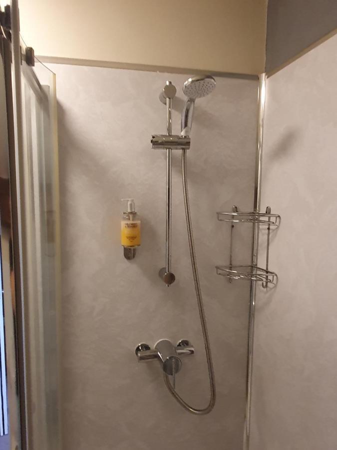 كاسلتون Swiss House B&B المظهر الخارجي الصورة